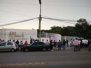 Con huelga de hambre exige destitución de director del ISSSTE