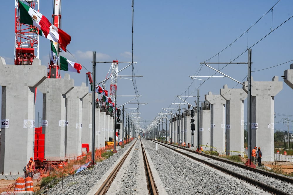 ¡El Tren México–Pachuca sigue tomando forma! Facebook: Delfina Gómez Álvarez