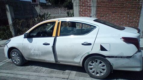 Detienen a cuatro personas en Tulancingo por taxi robado en Pachuca