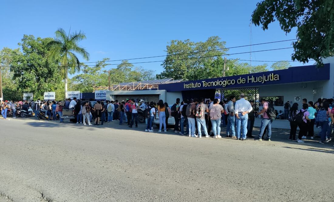 Los estudiantes realizaron una protesta y tomaron las instalaciones Foto: Francisco Bautista