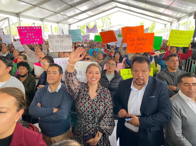 Un buen ambiente se vivió durante el informe de Julio Menchaca I Foto: Luis Soriano