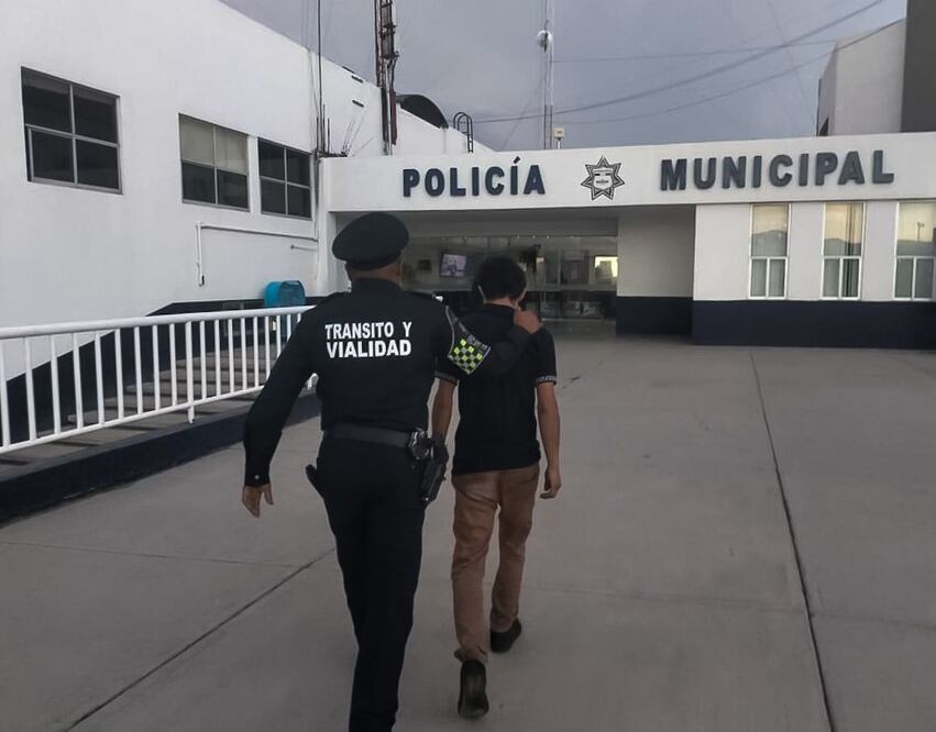 A tiempo: policías evitan una tragedia en Pachuca | Foto: SSPTyV