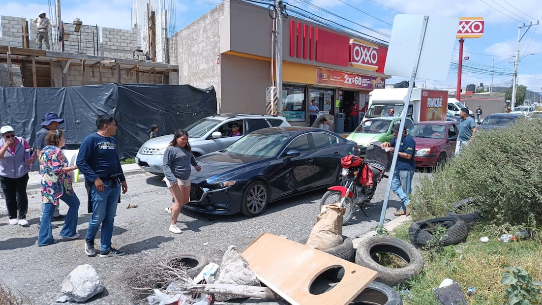 Vecinos de San Luis II exigen rehabilitación vial y denuncian agresiones durante bloqueo | Foto: Lourdes Naranjo