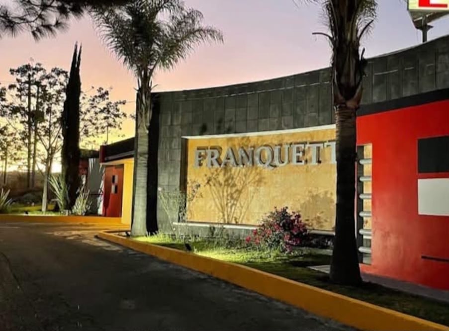 Investigan hallazgo de un hombre sin vida en un motel de San Agustín Tlaxiaca | Foto: especial