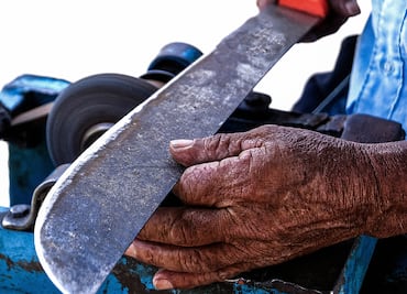 Anciano ataca a machetazos a su pareja en Francisco I. Madero