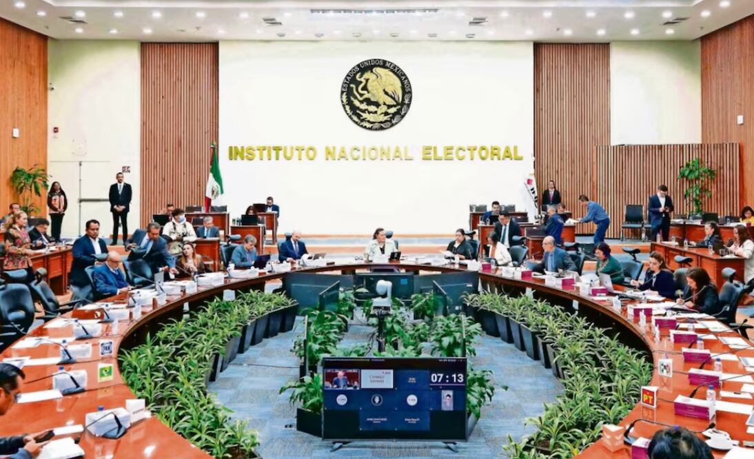 La Junta General Ejecutiva del INE aprobó la creación de dos proyectos por 92 millones de pesos, contemplados en el presupuesto 2024. Foto: EL UNIVERSAL