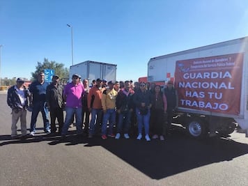 Transportistas se manifiestan en la autopista México-Pachuca exigen seguridad