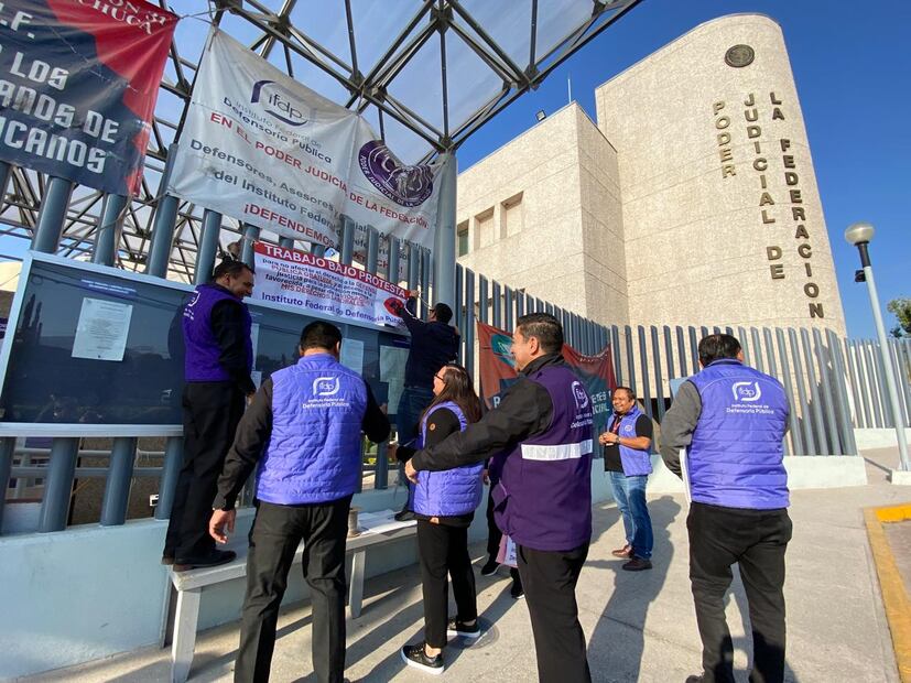 Trabajadores de la Defensoría Pública en Hidalgo denuncian recorte en seguro de retiro | Foto: Luis Soriano