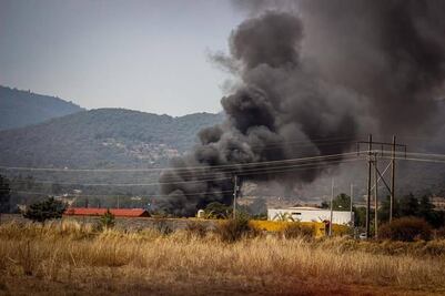 Incendio de llantas y pasto seco genera temor en La Joya, Santiago Tulantepec