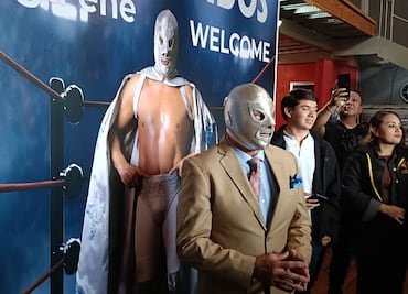 Tulancingo celebra el 108 aniversario del natalicio de El Santo con función especial de lucha libre