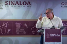 Rocha Moya asegura que continuará en funciones pese a señalamientos