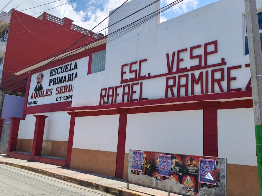 Demolerán y reconstruirán dos primarias de Tulancingo; padres rechazan clases virtuales | Foto: Mirely Santos