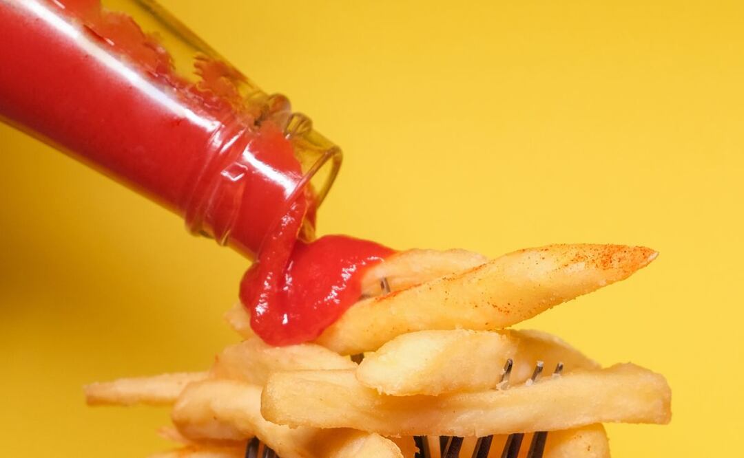 Tras analizar 23 productos con o sin sal, orgánicos, sin azúcar, con chile e imitaciones de cátsup, la Profeco concluyó que se trata de “un aderezo con muchos azúcares y sodio que puede afectar la salud” | Foto: Pexels