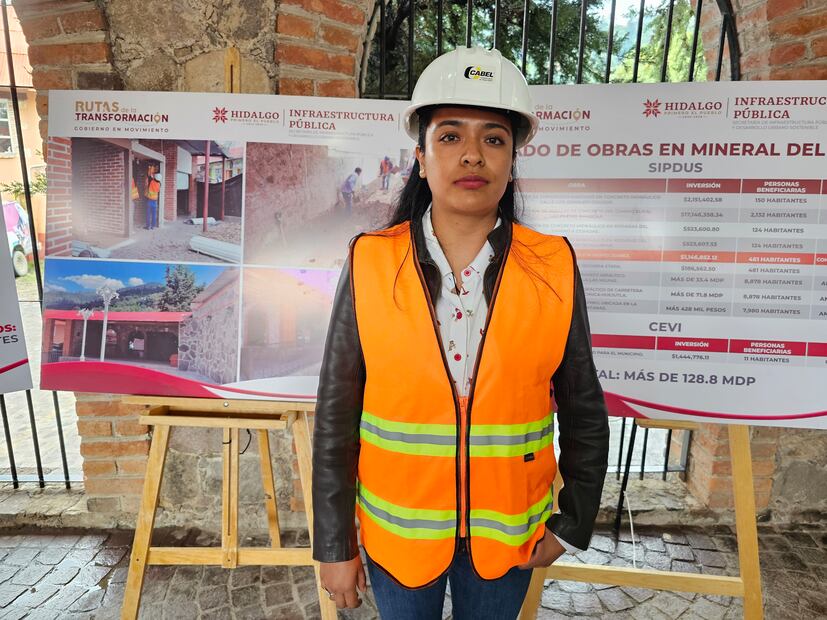 Supervisa Julio Menchaca remodelación de la plazoleta "Benito Juárez" en Mineral del Chico | Foto: Especial