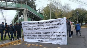 Docentes de Educación Especial vuelven a protestar en Pachuca por reestructuración