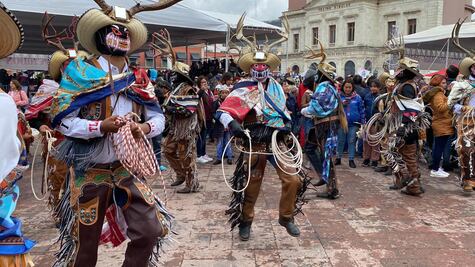 Carnaval 2024 trae color, música, baile y alegría a las calles de Pachuca