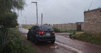 Localizan hombre sin vida al interior de un vehículo en calles de Tizayuca