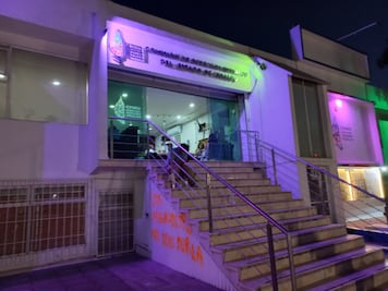 Mujeres detenidas tras marcha del 8M en Pachuca presentan denuncias ante la CDHEH