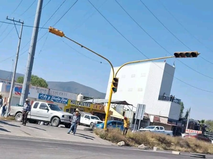Levantan bloqueo en San Salvador tras acordar obras y revisiones técnicas | Foto: especial