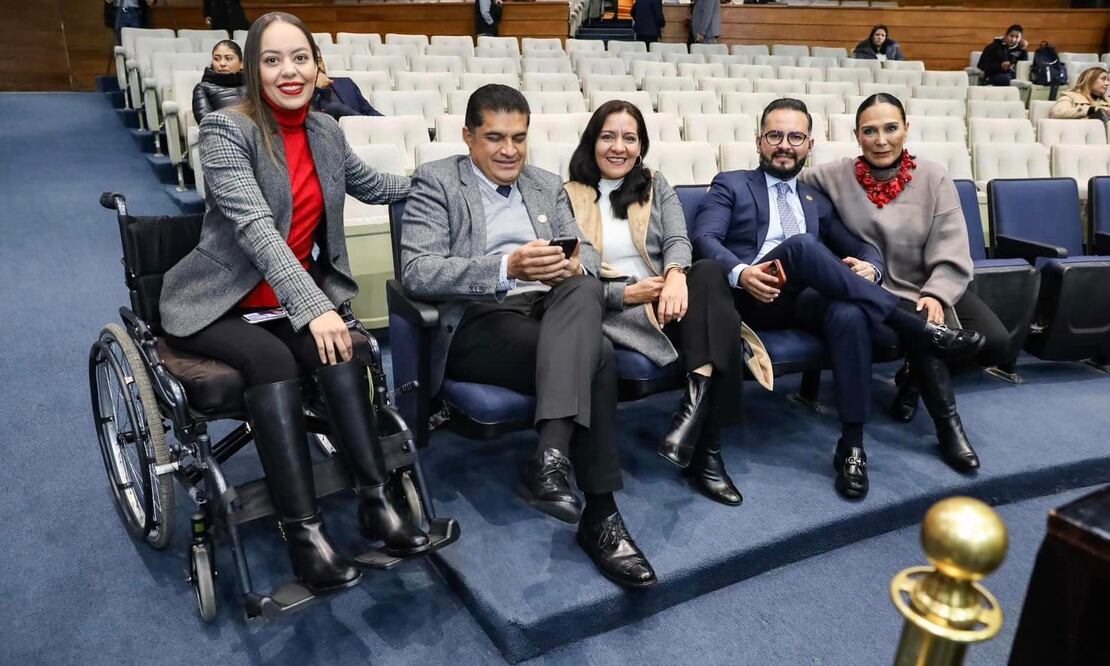 En junio pasado, 8 diputados locales, 15 alcaldes, 51 regidores y síndicos, e integrantes de 27 comités municipales renunciaron a su militancia al PRI y anunciaron la conformación del GPI | Facebook: Alejandro Enciso