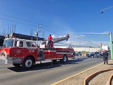 Retiran semáforo en Tulancingo por riesgo para automovilistas y peatones