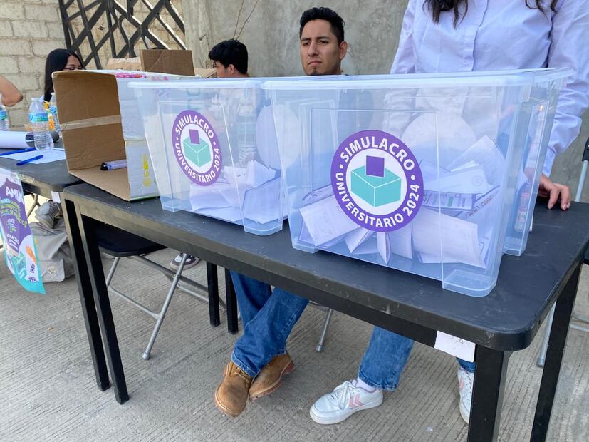 El Instituto Nacional Electoral (INE) estima que el 30 por ciento de la lista nominal corresponde a jóvenes | Foto: Giovanny Flores