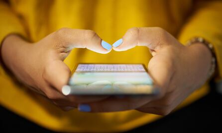 ¿Te ofrecen trabajo por Whatsapp? Evita caer en una estafa