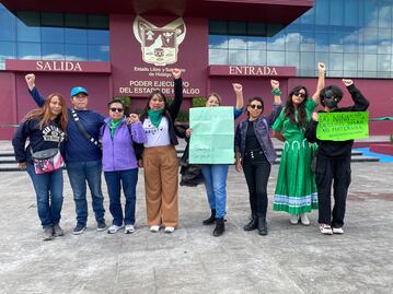 Protestan por falta de medicamento para aborto seguro en tres clínicas de Pachuca
