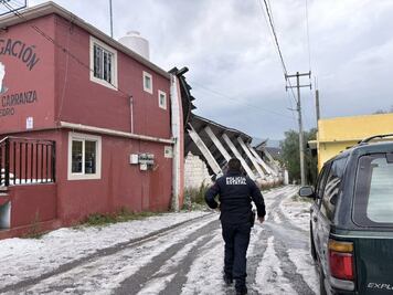 Granizada en Zimapán deja auditorio de San Pedro con daños estructurales 