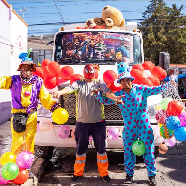 Basureros cambian la rutina por sonrisas en colonias de Pachuca | Facebook: Jorge Alberto Reyes