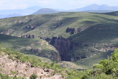 Nuevo mirador abre ruta entre cañones y fósiles en Zimapán