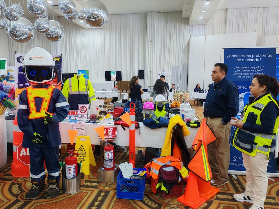 Participaron 140 mipymes en la Expo Proveeduría de Productos Hidalguenses 2025 I Foto: @Sedeco_Hgo