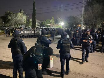 Normalistas de El Mexe ingresaron a la SEPH y se atrincheron por tres horas