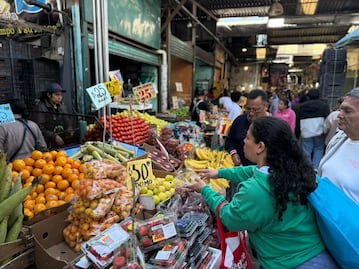 Mercados de Pachuca lucen abarrotados por las compras de última hora para la cena de Navidad