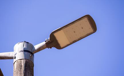 Deficiente alumbrado público en 15 fraccionamientos irregulares de Pachuca