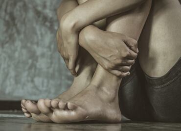 Hombre encierra y tortura a su novia en Nayarit; policías lo detienen