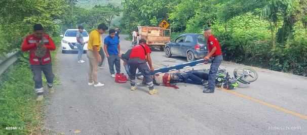 Detienen a chofer del expresidente de Huazalingo Fermín Gabino por atropellar a motociclista