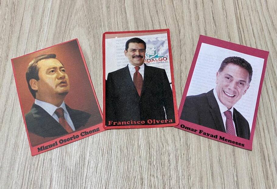 Papelería de Pachuca vende biografías de héroes y villanos para tareas escolares | Foto: Luis Soriano