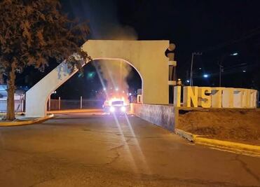 Se incendia automóvil en estacionamiento de ICSA