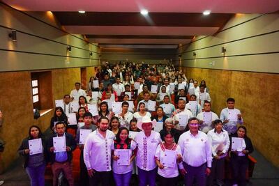 Certifican a 50 intérpretes de lenguas indígenas en Hidalgo
