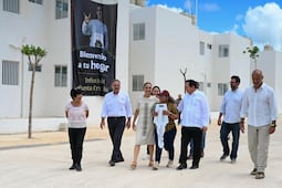 Sheinbaum entrega 432 viviendas del Infonavit y cancela 658 créditos del Fovissste en Yucatán