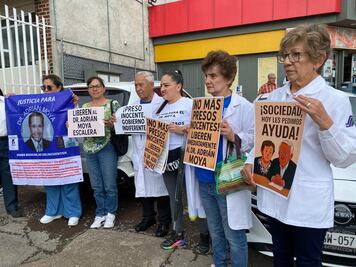 Se manifiestan familiares de Adrián N. piden se revise su caso 