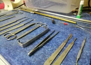 Embalsamador de Tulancingo muestra las distintas técnicas para la preservación de un cuerpo