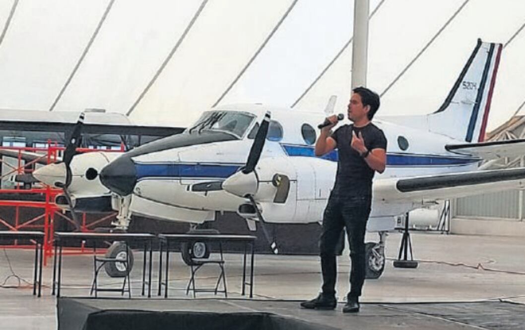 Jorge Andrade dio una charla de experiencias de un emprendedor