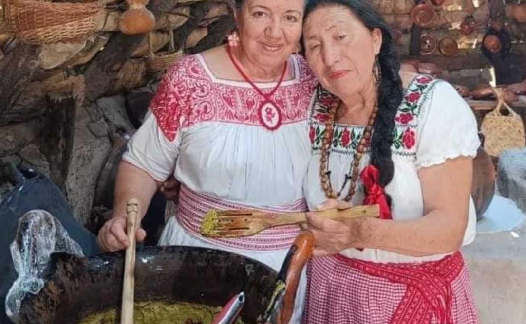 Es Hermosillo Monte Noble, una comunidad a cinco kilómetros de la cabecera de Santiago de Anaya, la cocina tradicional de penca de Doña Claudia Hernández, recibe a turistas para festejar su tercer aniversario.