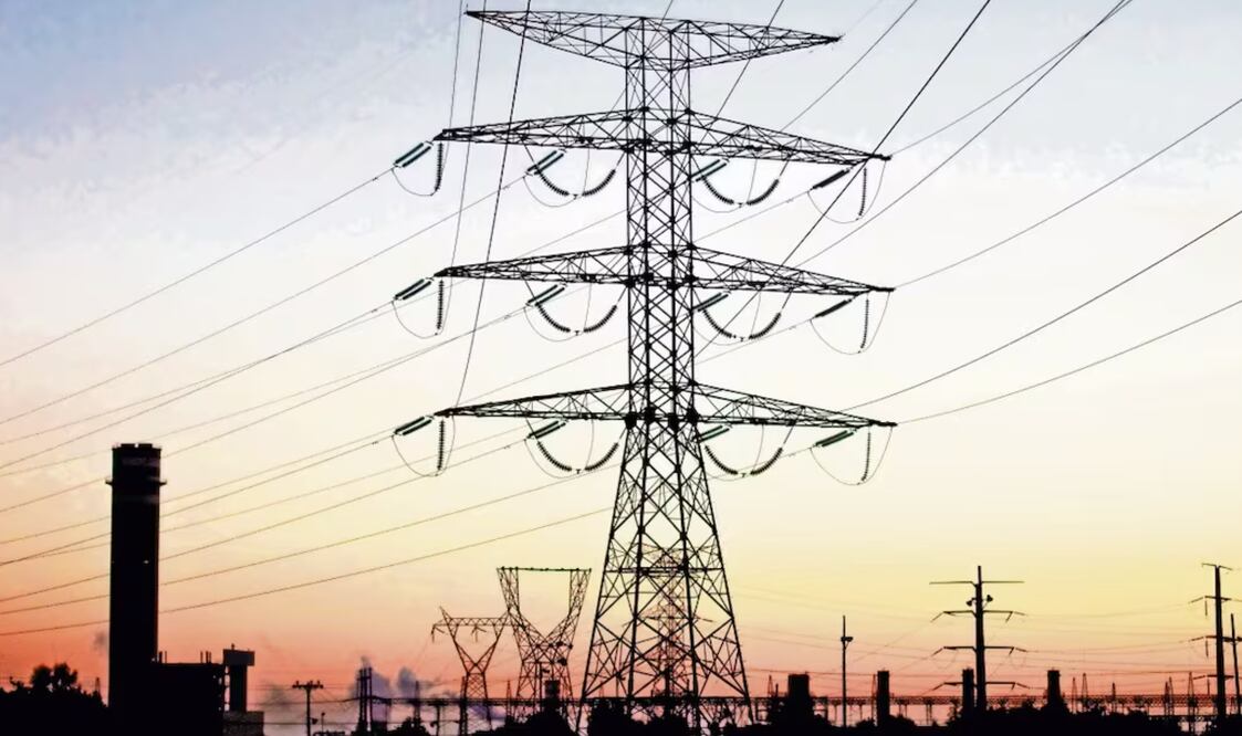 El Ejecutivo envió al Senado ocho iniciativas de leyes secundarias para implementar la reforma energética de 2024, incluyendo la Ley del Sector Eléctrico y la Ley de la CFE. (05/02/25) Foto: Archivo | El Universal