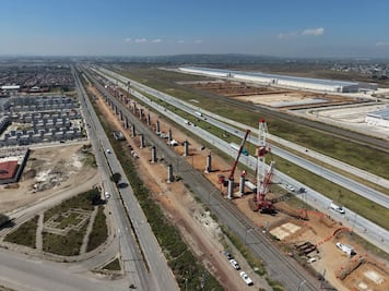 Avanza instalación de ballenas en el Puente 1 del Tren México–Pachuca
