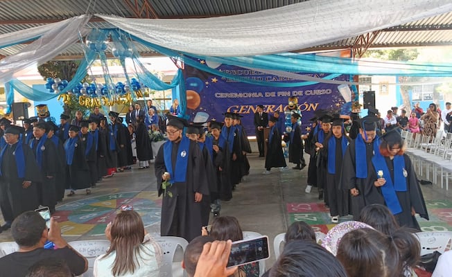 Concluyen el ciclo escolar más de 210 mil estudiantes en Hidalgo
