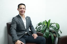 Beca de Citnova impulsa formación internacional de joven hidalguense en comercio y logística