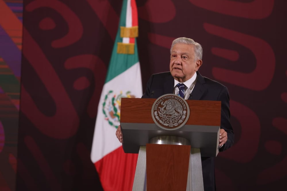 El presidente Andrés Manuel López Obrador afirmó que no habrá bono de fin de sexenio, pues sólo salarios y la parte proporcional del aguinaldo están contemplados en el Presupuesto 2024 | Foto: Gabriel Pano